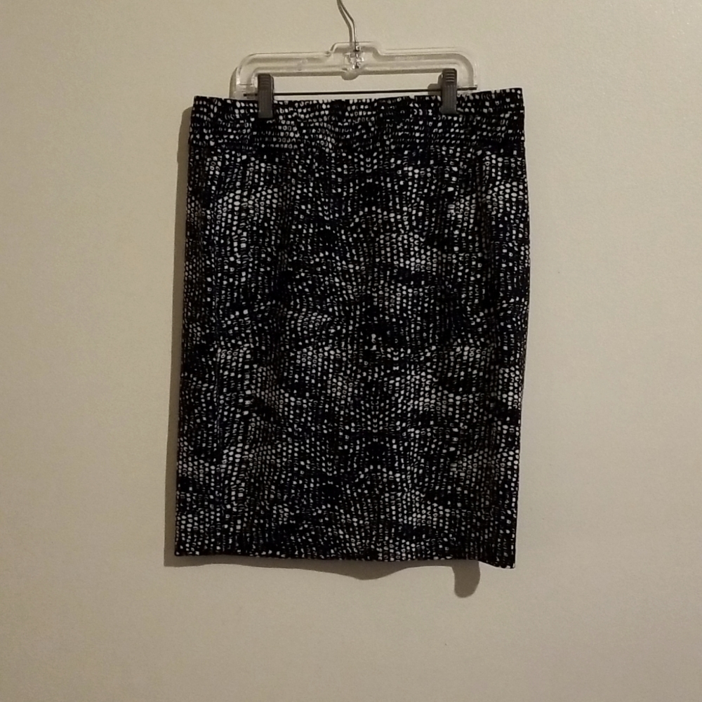 Grace Elememts black and white skirt